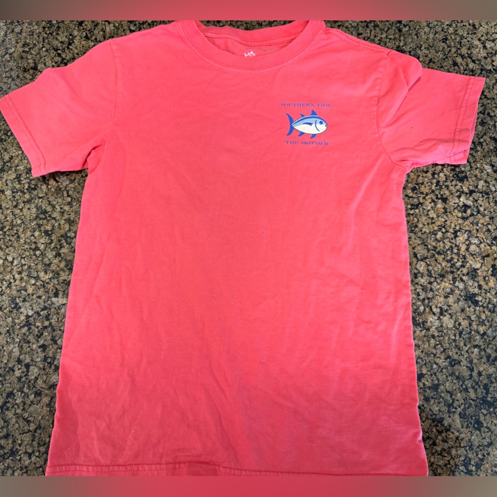 Southern Tide T-shirt, youth Medium, coral